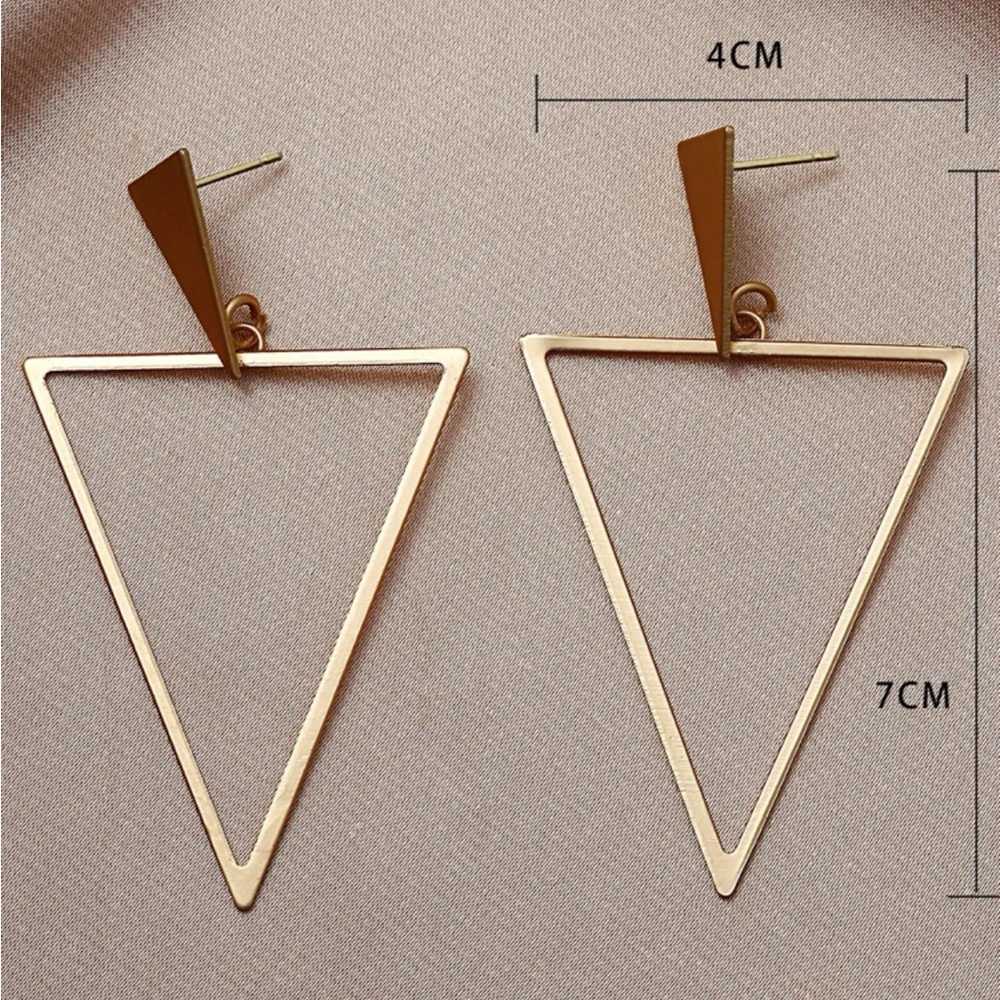 Luxe Triangle Statement Golden Earrings - Picture 5 of 5